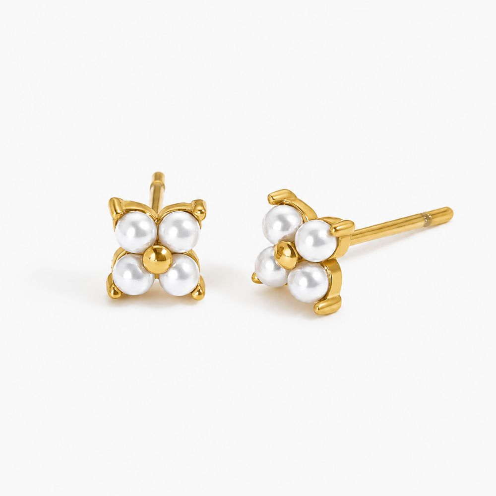 Petal Pearl Stud Earrings