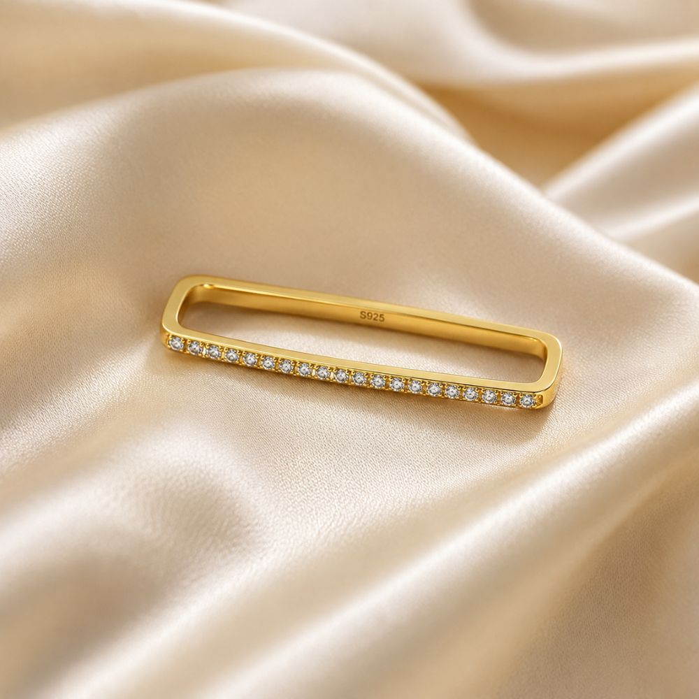 Mira Rainbow Ear Cuff