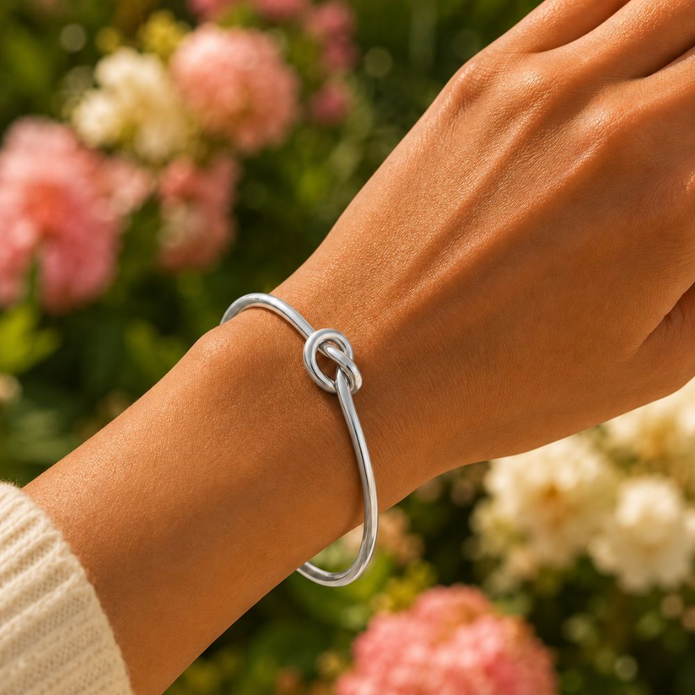 Hera Twist Bangle