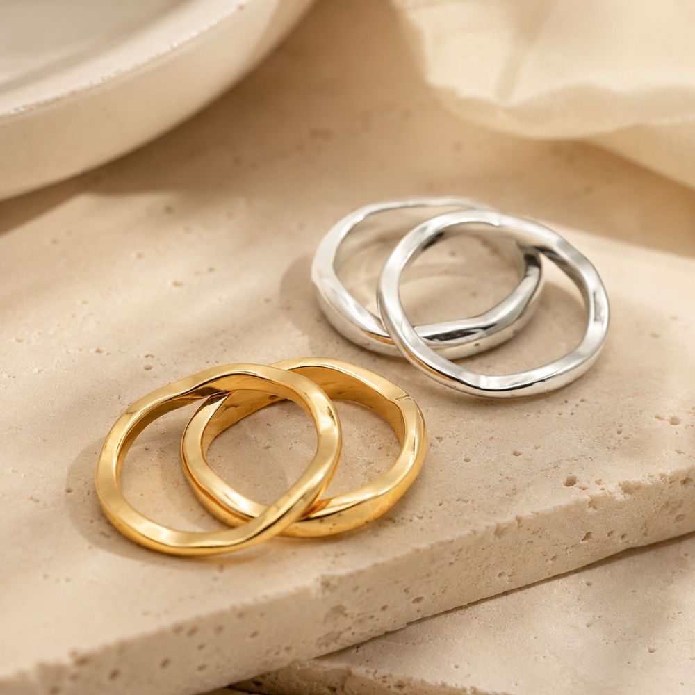 Tess Ripple Band Ring Set