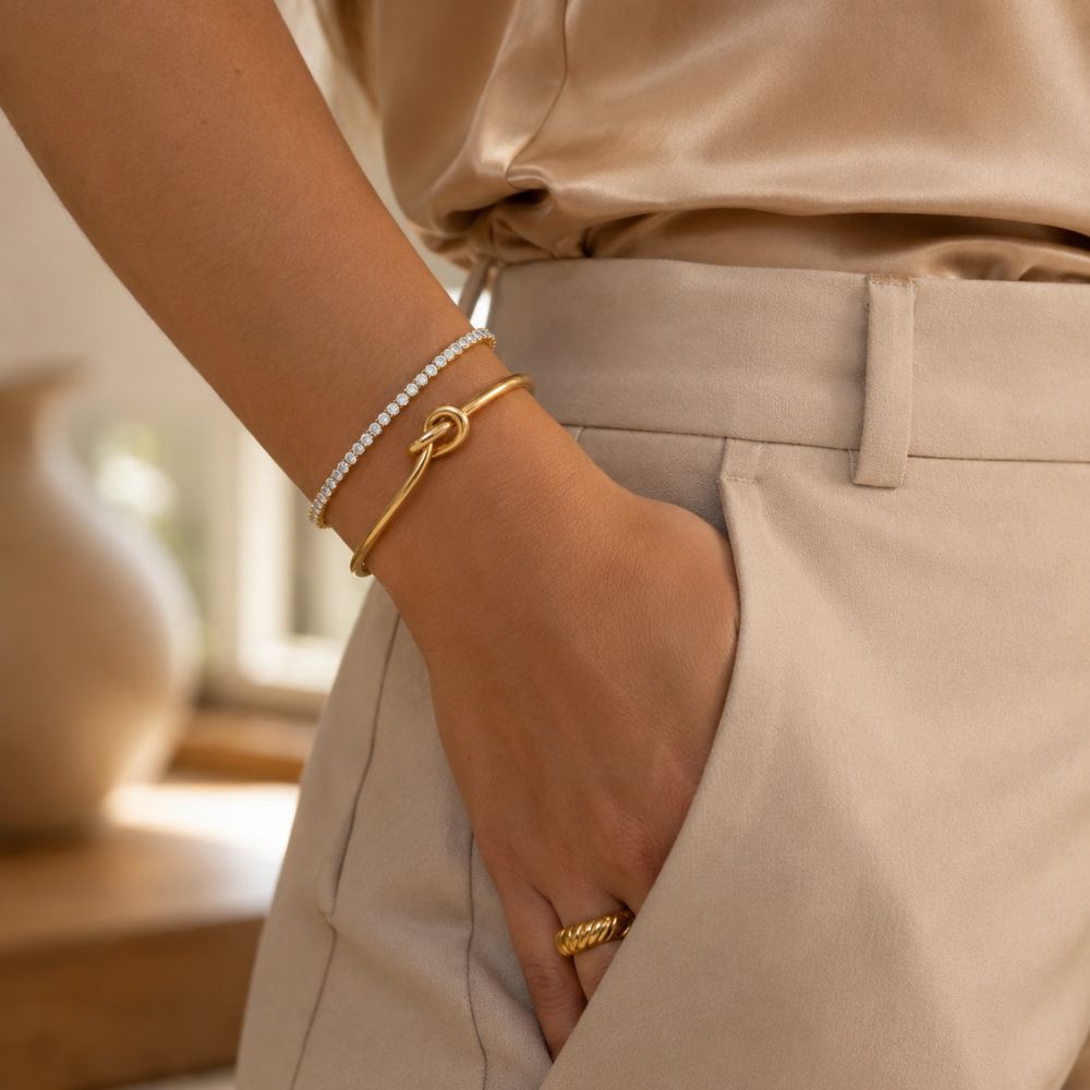 Hera Twist Bangle